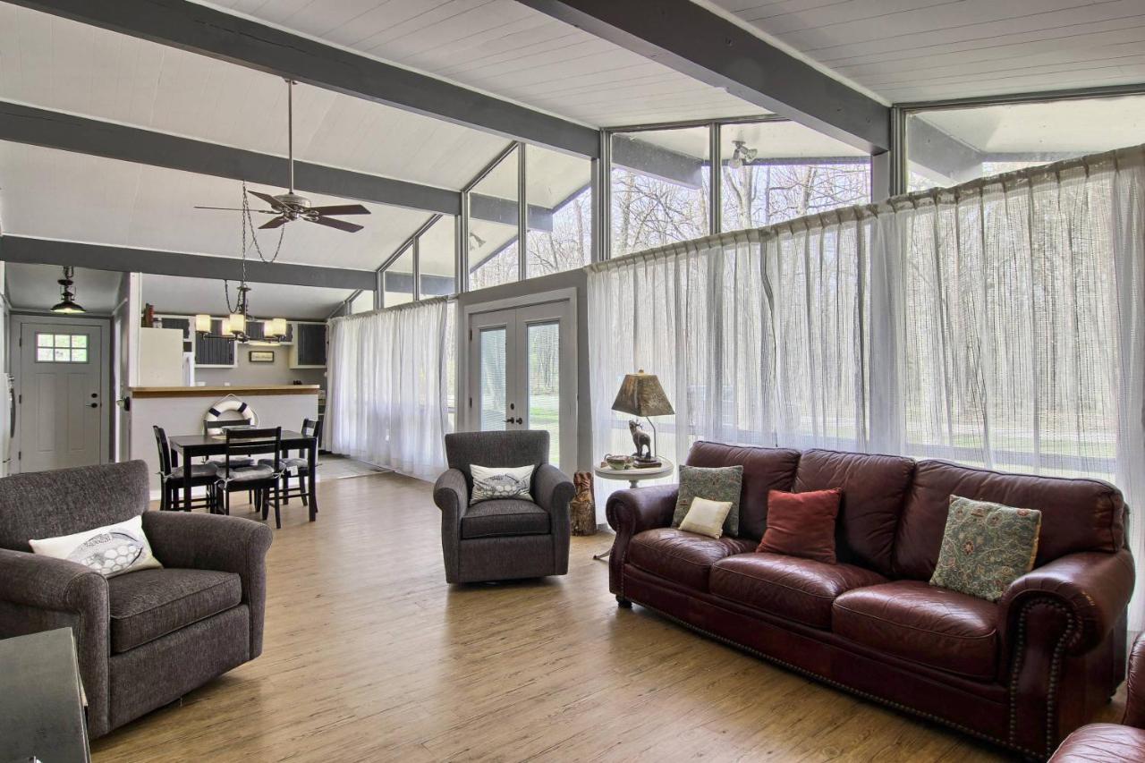 Up North Retreat Villa Charlevoix Exterior photo